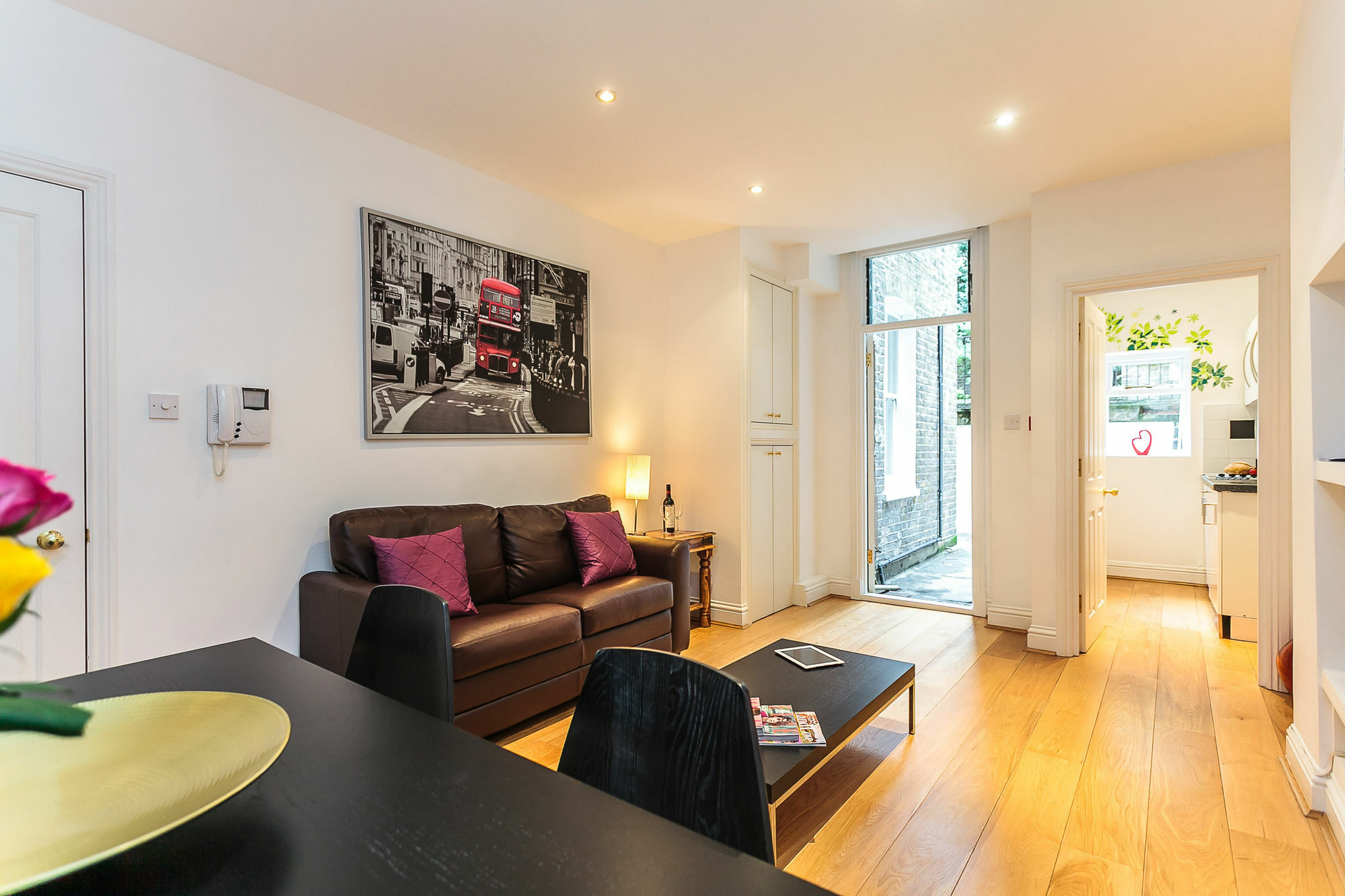 Apartment Longridge Road London