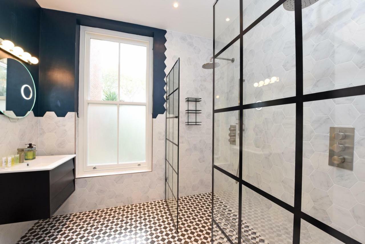 Stylish!! Spacious 2 & 3 Deluxe Near Victoria Station Apartamento *