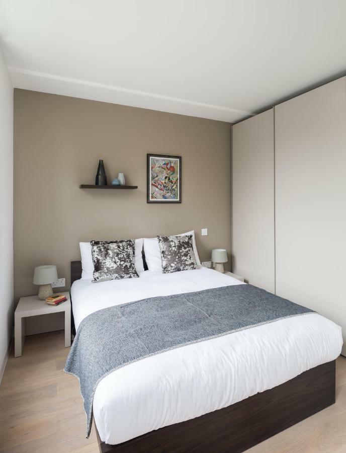 Mirabilis Apartments, Wells Court * Londen