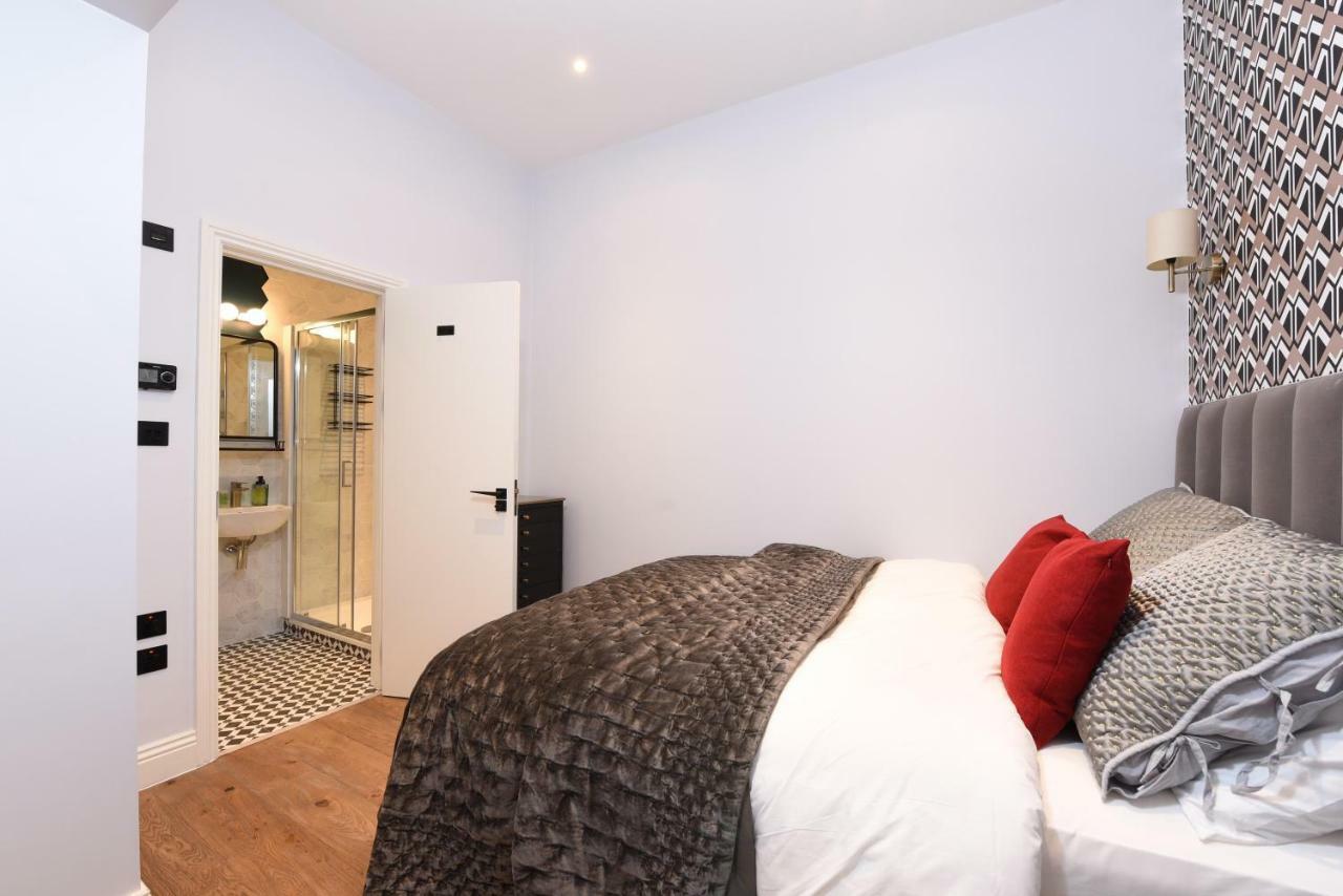 Apartamento Stylish!! Spacious 2 & 3 Deluxe Near Victoria Station Londres