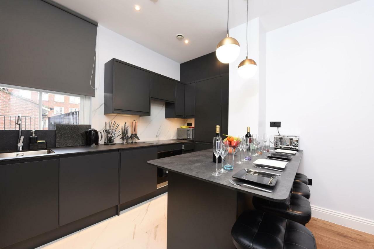 Apartamento Stylish!! Spacious 2 & 3 Deluxe Near Victoria Station *