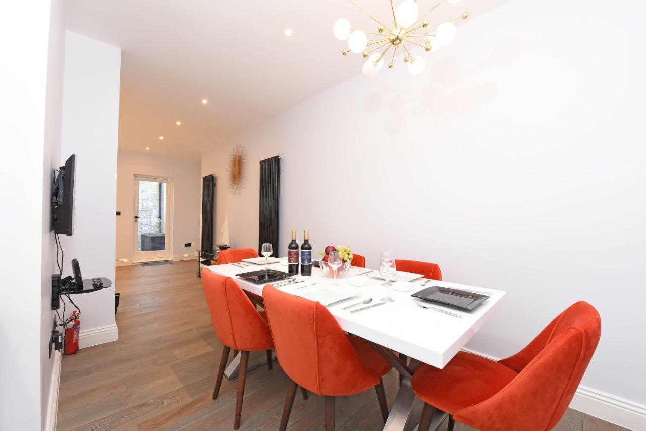 Stylish!! Spacious 2 & 3 Deluxe Near Victoria Station Apartamento