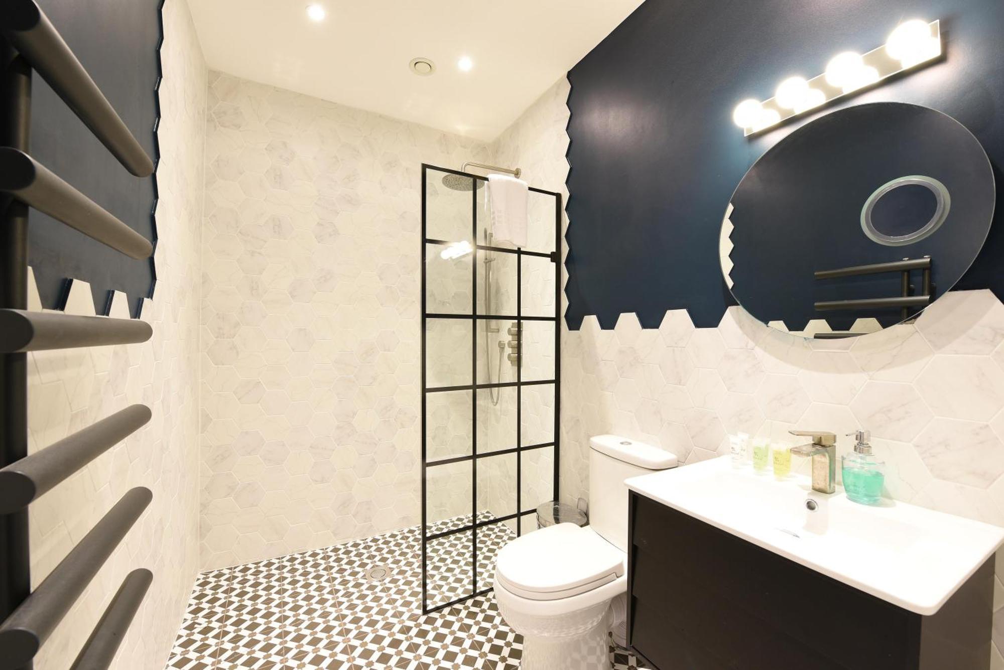 Apartamento Stylish!! Spacious 2 & 3 Deluxe Near Victoria Station *