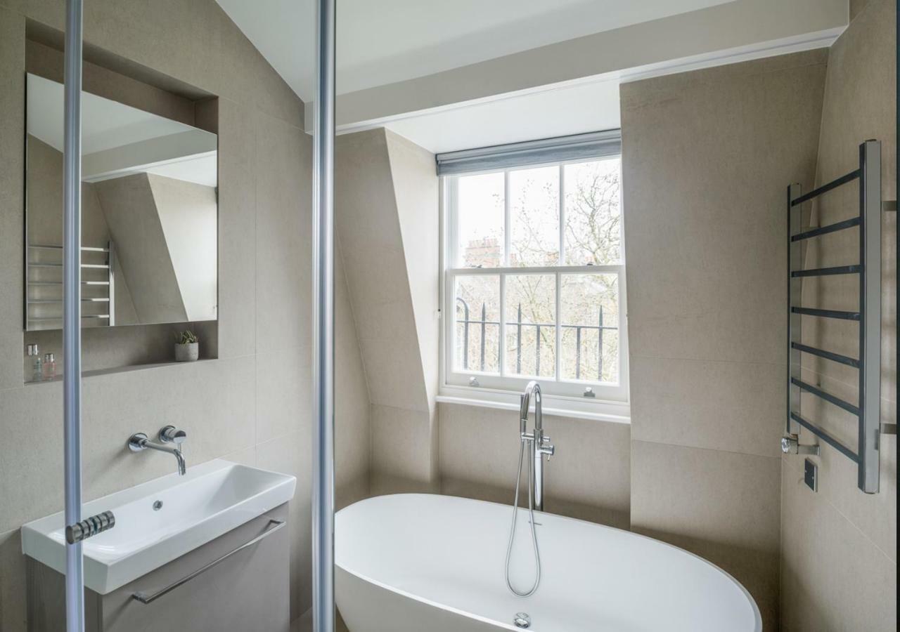 Mirabilis Apartments, Wells Court * Londen