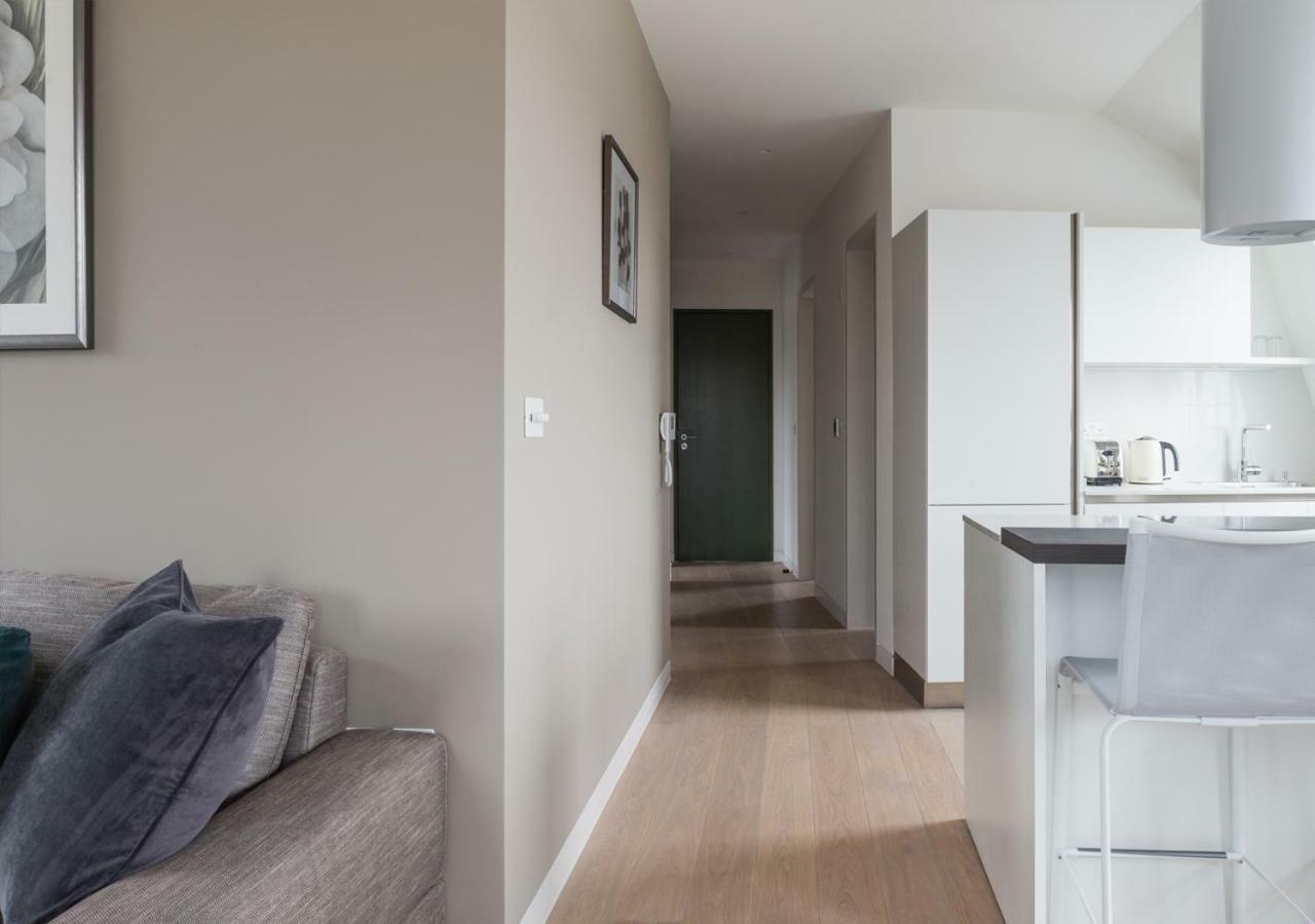 Mirabilis Apartments, Wells Court * Londen