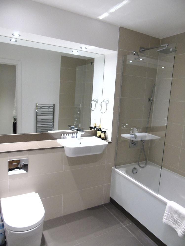 Lincoln Plaza London, Curio Collection By Hilton Hotell 4*