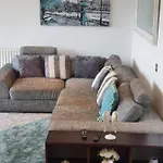 Luxury Canary Wharf Apartment With Free Parking