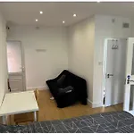 Wembley Apartment - 33 Oakington Manor Dr Ha9 6Lu