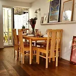 Stylish 3 Bedroom Townhouse In Brockley With Large Garden