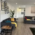3Bed Flat 3Wc And Great Location Near Excel City Airport O2 And Canning Town Station