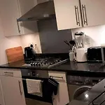 2 Bedroom Victorian Garden Flat