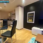 80S Retro 1Bedroom Apart Canary Wharf London