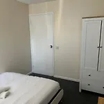 Stunning 3 Bedroom Property- Large Rooms