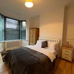 Entire Luxury 4 Bedroom Victorian House With 2 En-Suite Rooms - Forest Hill, London