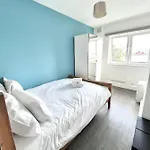 Modern 2 Bed Flat Close To Shoreditch / Free Wi-Fi