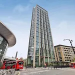Ontario Point Flat Only Double Bedroom