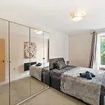 Casa Mansa - Serviced Apartment, London