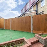 Lovely 2 Bedroom House In Greenwich
