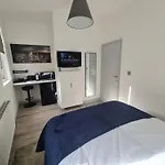 Stratford Prime Rooms