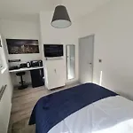 Stratford Prime Rooms