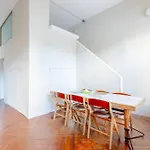 Tastefully Curated Mezzanine Studio Flat Hackney!