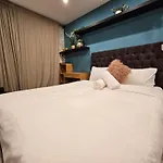 Wallwood Rooms