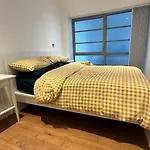 Modern & Stylish 1 Bedroom Flat