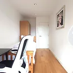 London Anayah Apartments