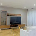 Impeccable 1-Bed Apartment In London