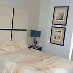 Impeccable 1-Bed Apartment In London