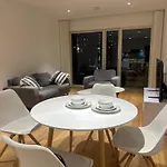 Simply Lux Apartment