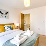 Guestready - Comfort By The Thames, W/ Balcony