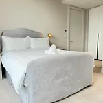 One Bedroom Flat In The City Centre