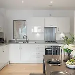 Outstanding 2 Bed London Zone 2 Near Central London