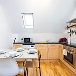 Vibrant Fresh Flat Near The Station - New Cross - Goldsmiths