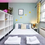 Vibrant Fresh Flat Near The Station - New Cross - Goldsmiths