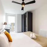 3Br Poplar Apt Views Of Canary Wharf