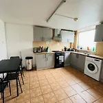 Han 1 Double Room In 4 Bed Flatshare