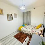 Flat In Aldgate East, London