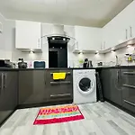 Cozy Apertment In London - Beckton