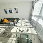 3 Bedroom Flat Haggerston, Hackney, London
