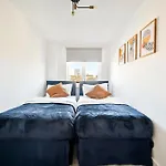 Stylish 2Bed Flat Hackney London