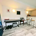 19Th Century Terraced House With Garden Bar