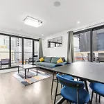 Large 2 Bed With Massive Balcony In Canary Wharf