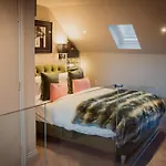 Loft Room With King Size Bed With En Suite Bath