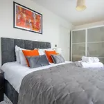 2Br Brick Lane Hideaway!