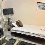 Cosy London Retreat Near Tower Bridge