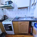 R8 Single Bed Superb En Suite