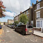 Veeve - East London Elegance
