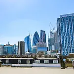 Private en-suite Room @ Liverpool street, Brick Ln